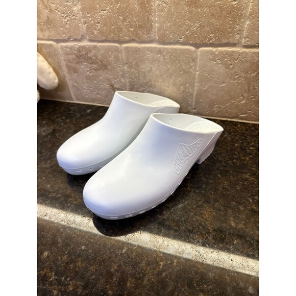 Calzuro Classic Clogs Without Holes White Size 10-10 1/2 Like New - Picture 4 of 10